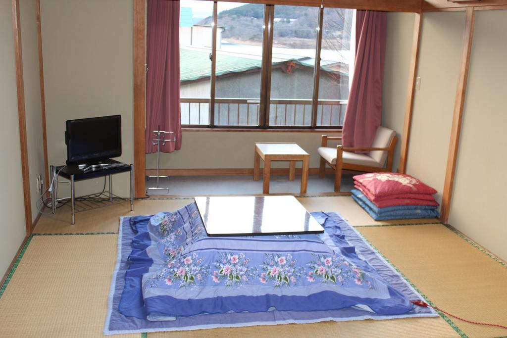 ホテル 崇岳荘 山中湖村 エクステリア 写真