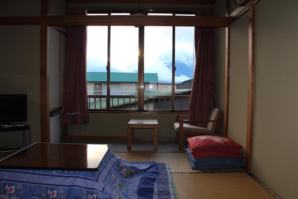 ホテル 崇岳荘 山中湖村 エクステリア 写真