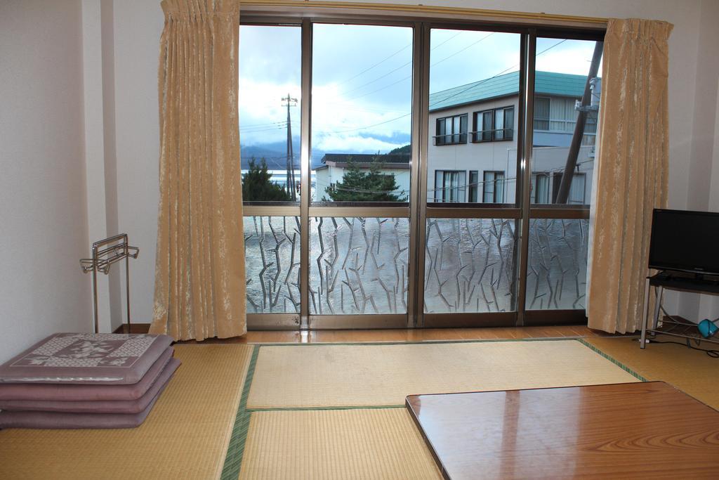 ホテル 崇岳荘 山中湖村 エクステリア 写真