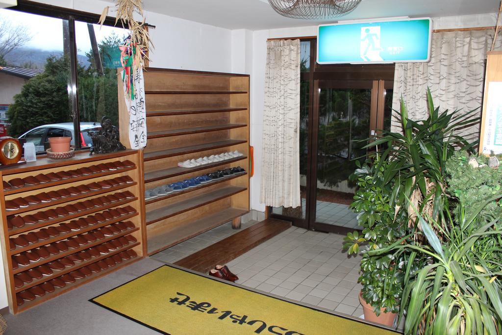 ホテル 崇岳荘 山中湖村 エクステリア 写真